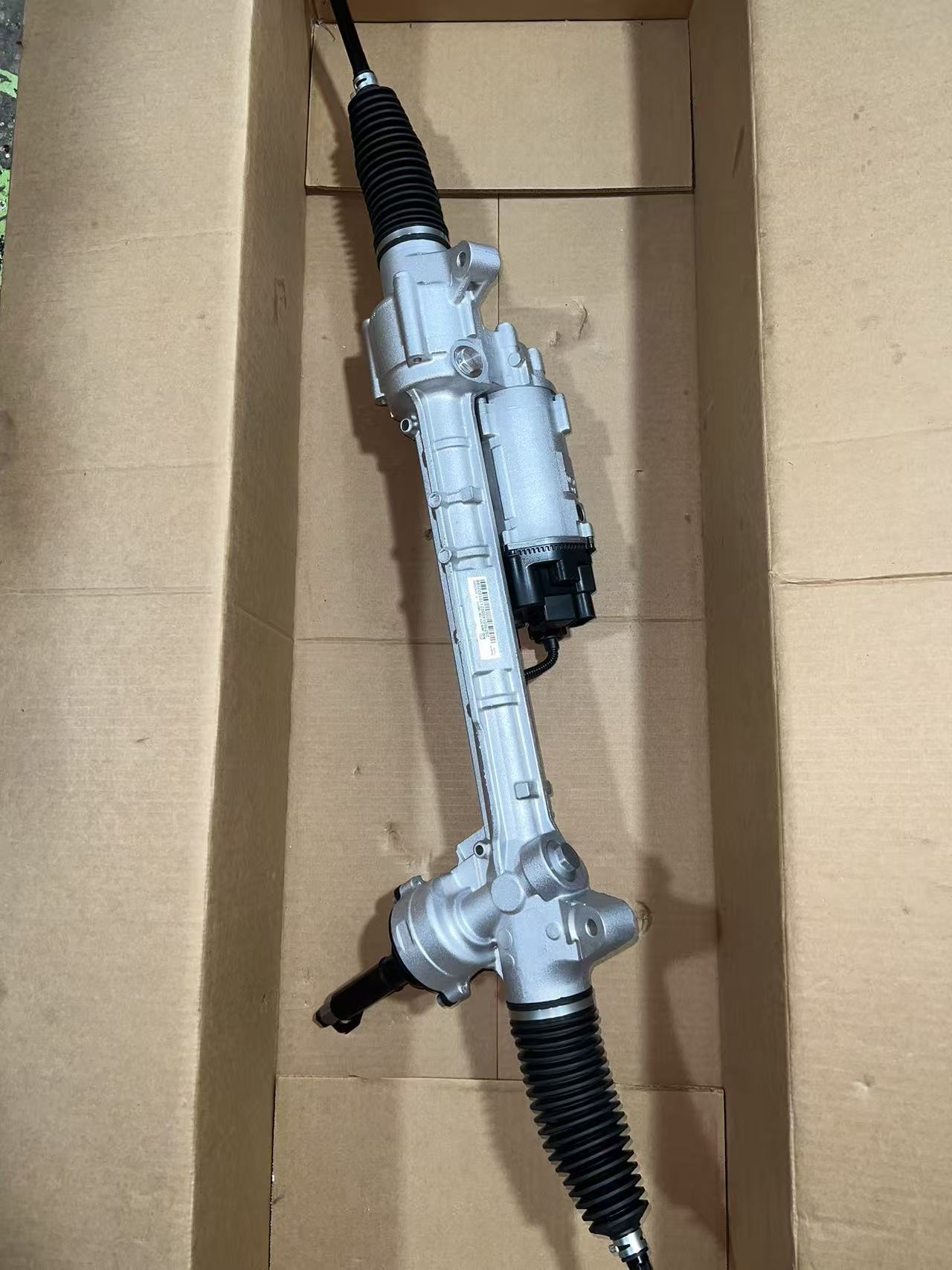 2015-2019 Mercedes Benz GLE450 GLE43 Rack and Pinion Assembly A2924601400