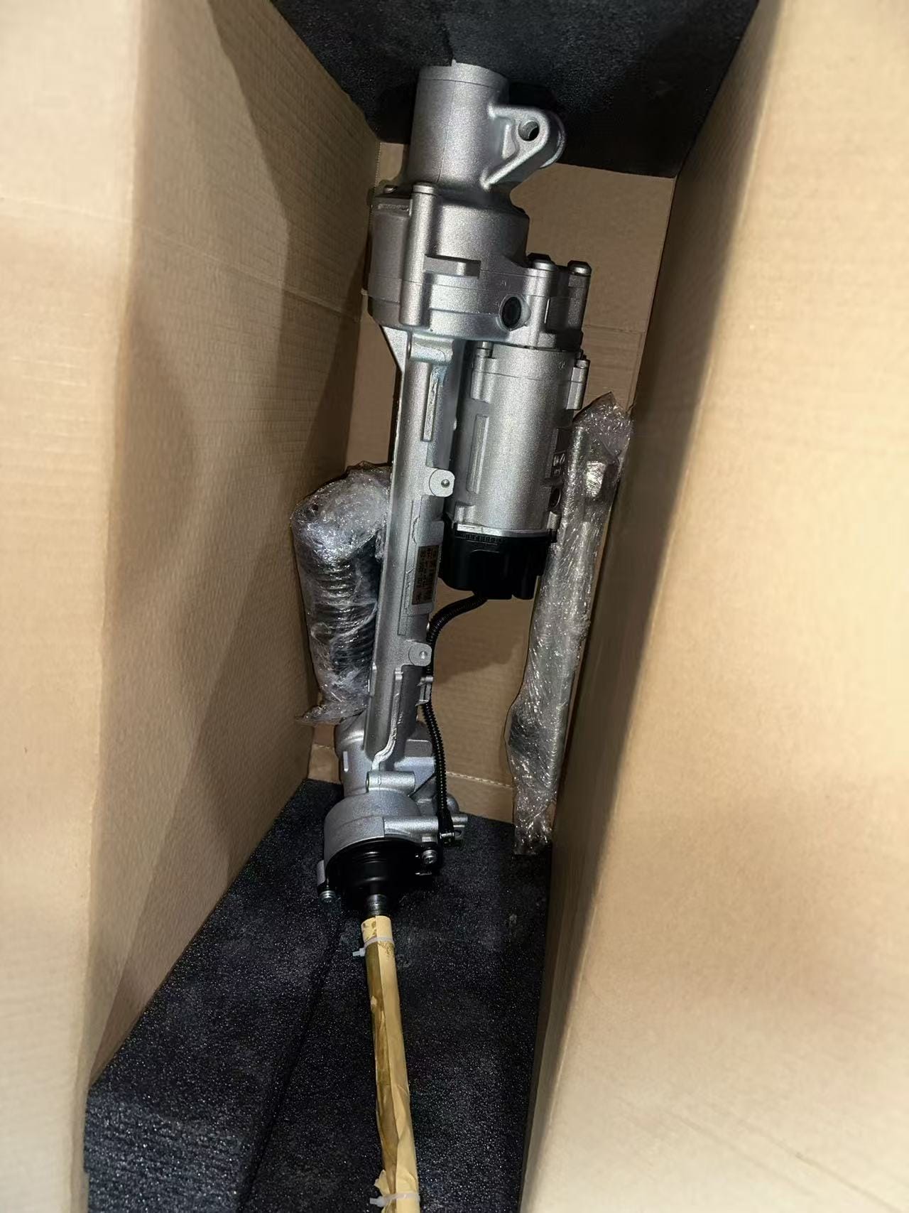 power steering assembly for range rover bj32-3200-eb